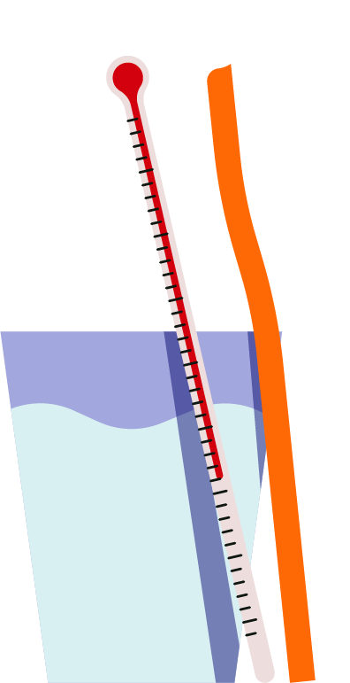 Zubní kartáček vedle šálku
