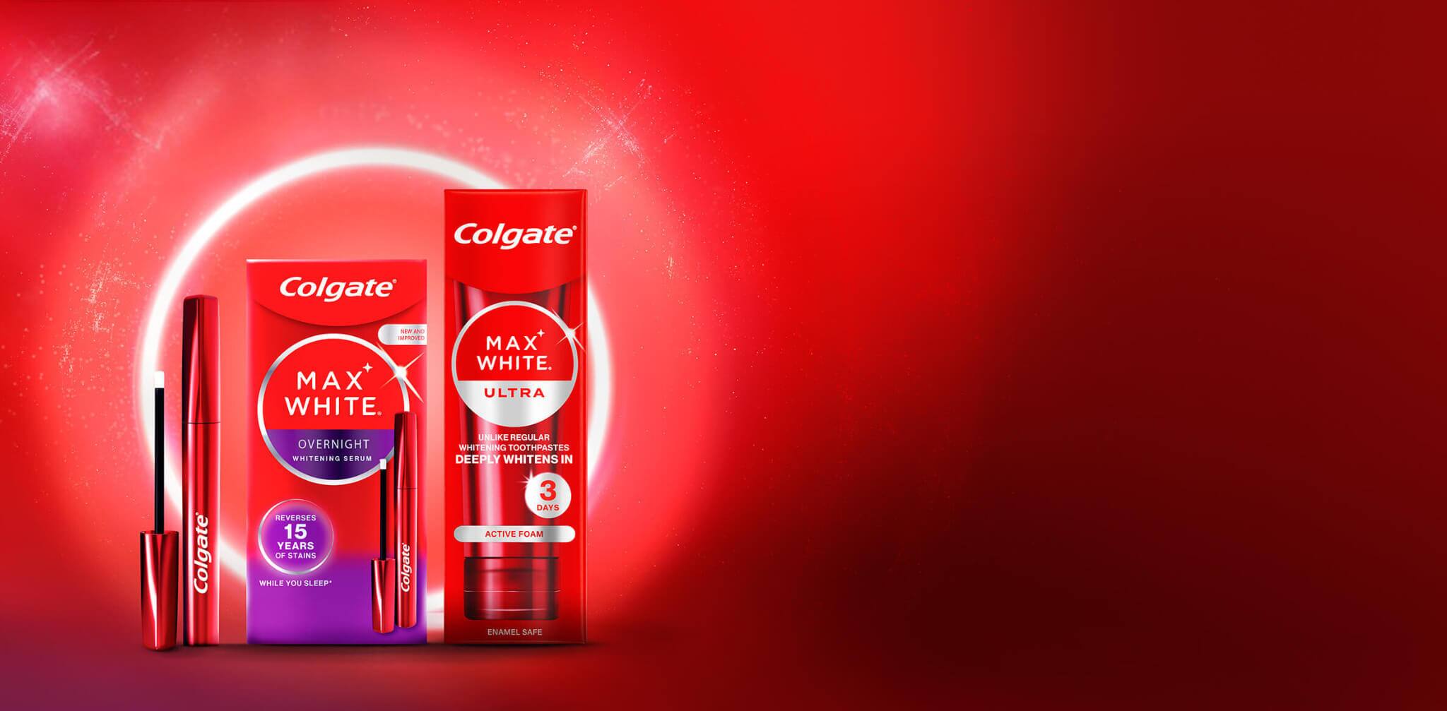 Výrobek na bělení zubů Colgate Ultra Pen na pozadí modré scenérie.	